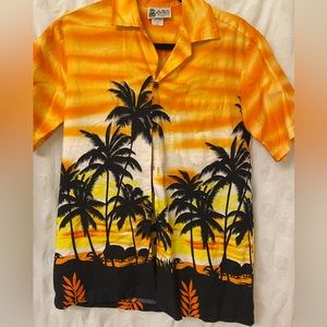 Vintage Hawaiian shirt made in Hawaii. Men size small, women’s medium.
